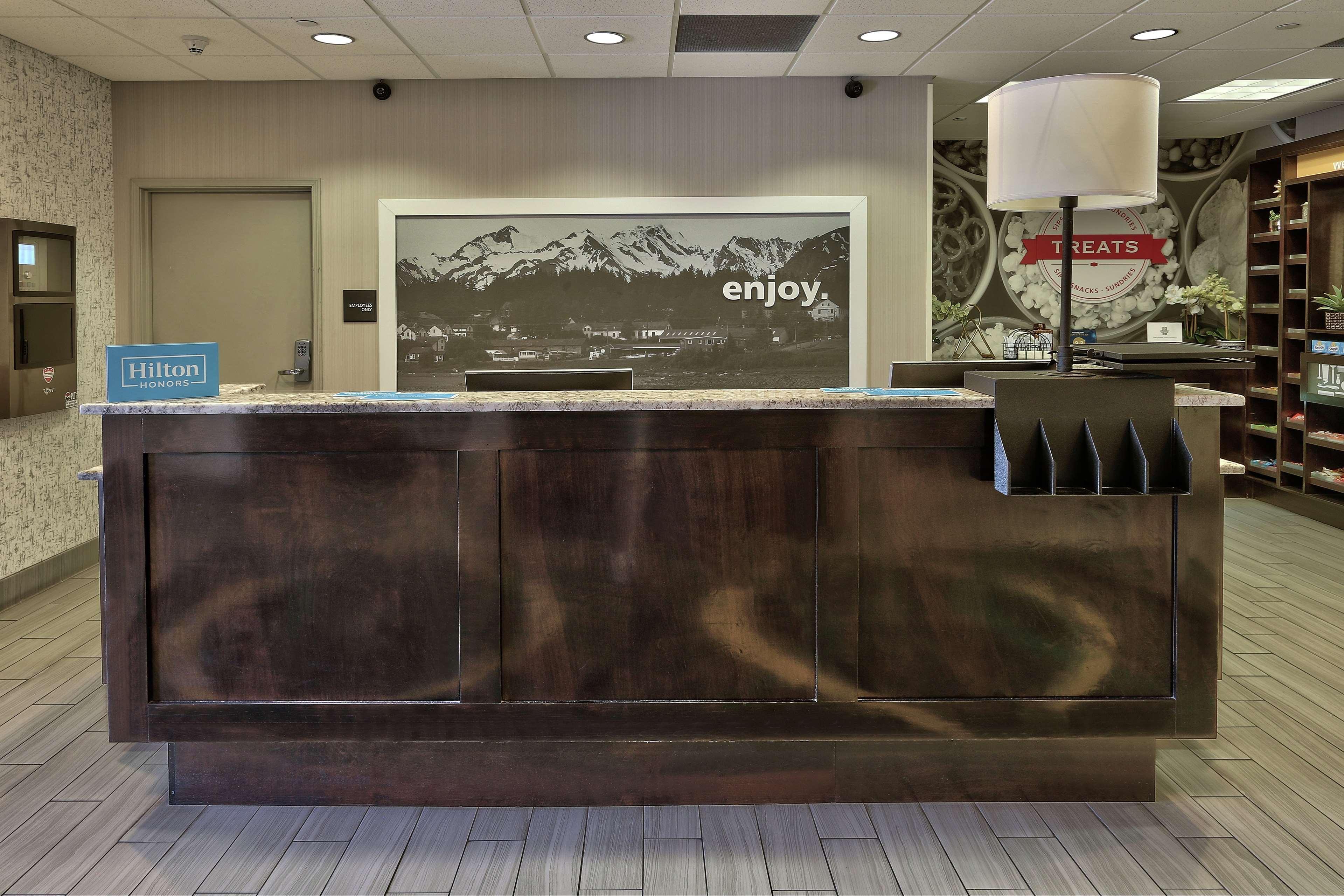 Hampton Inn & Suites Albuquerque Airport Bagian luar foto