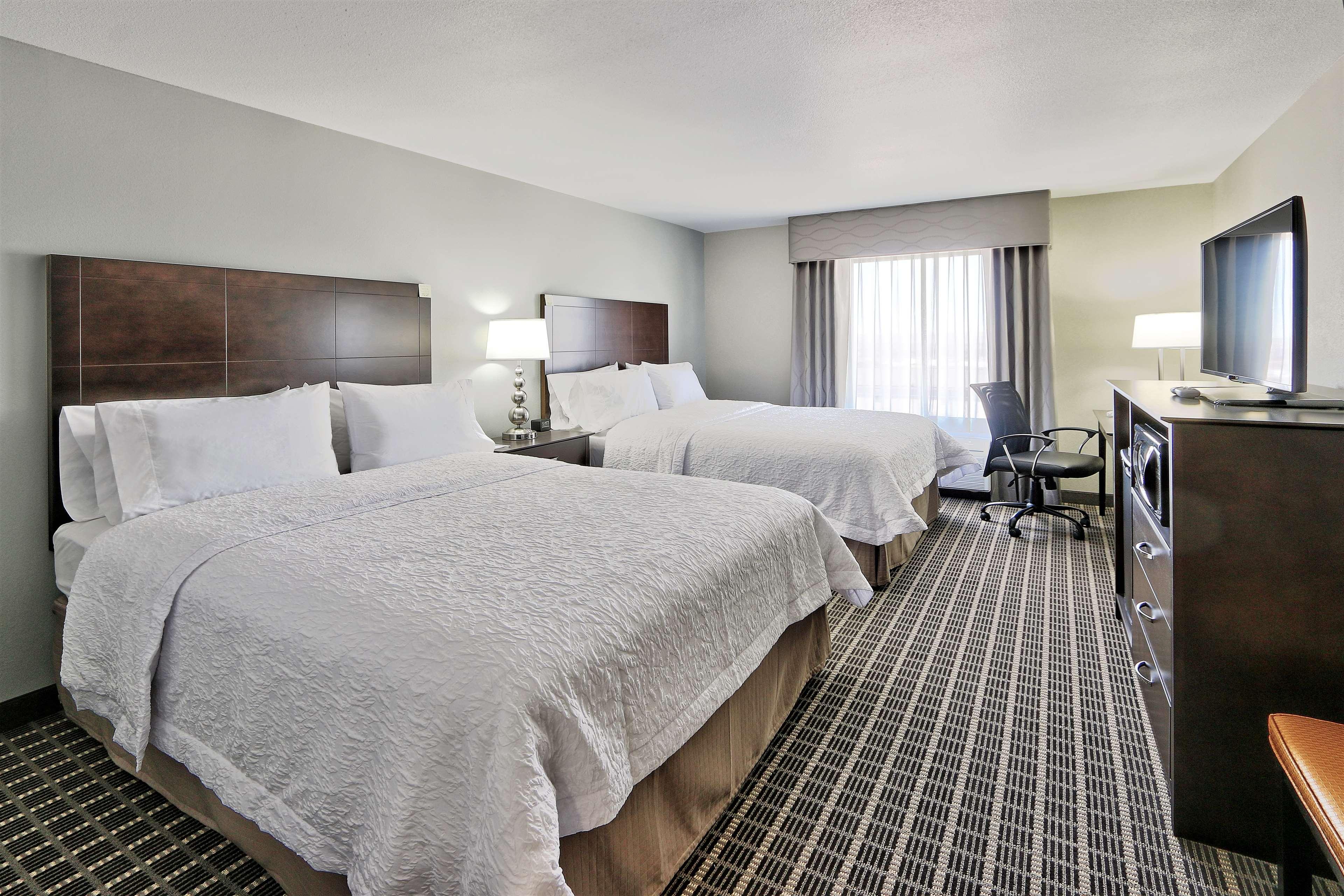 Hampton Inn & Suites Albuquerque Airport Bagian luar foto