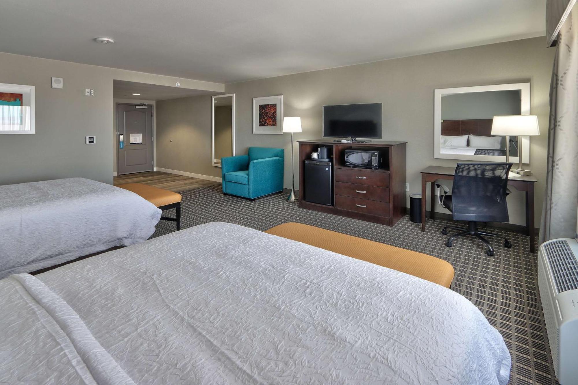 Hampton Inn & Suites Albuquerque Airport Bagian luar foto