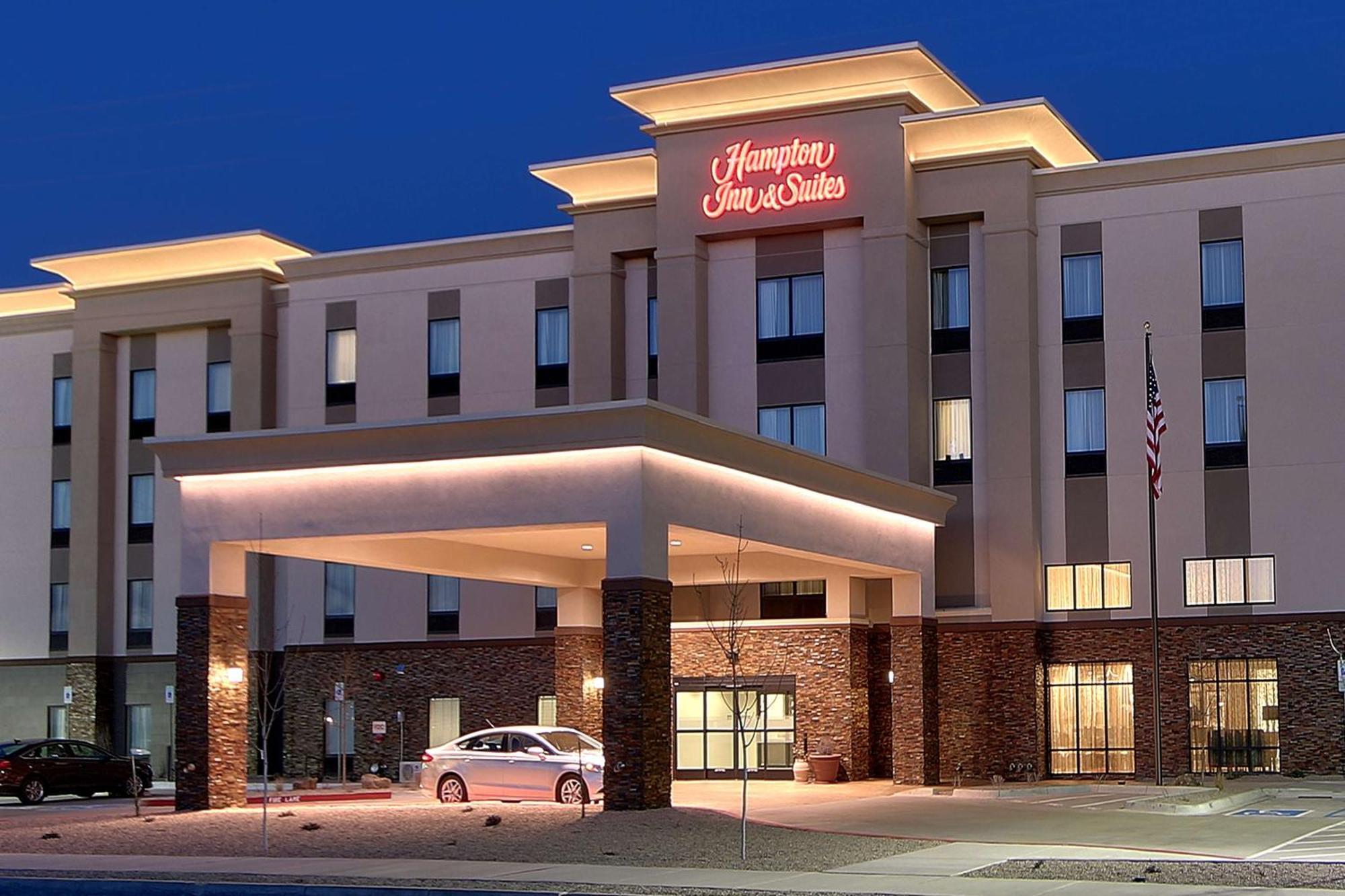 Hampton Inn & Suites Albuquerque Airport Bagian luar foto