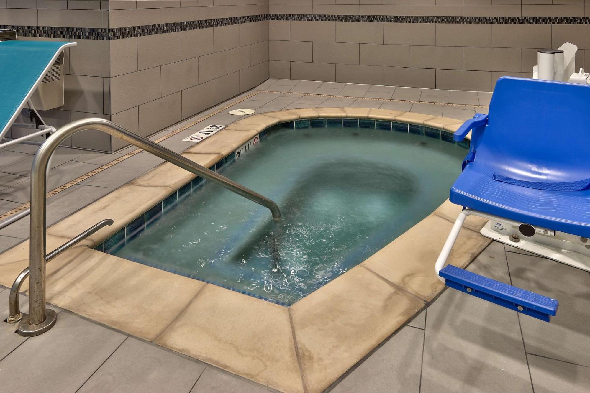 Hampton Inn & Suites Albuquerque Airport Bagian luar foto